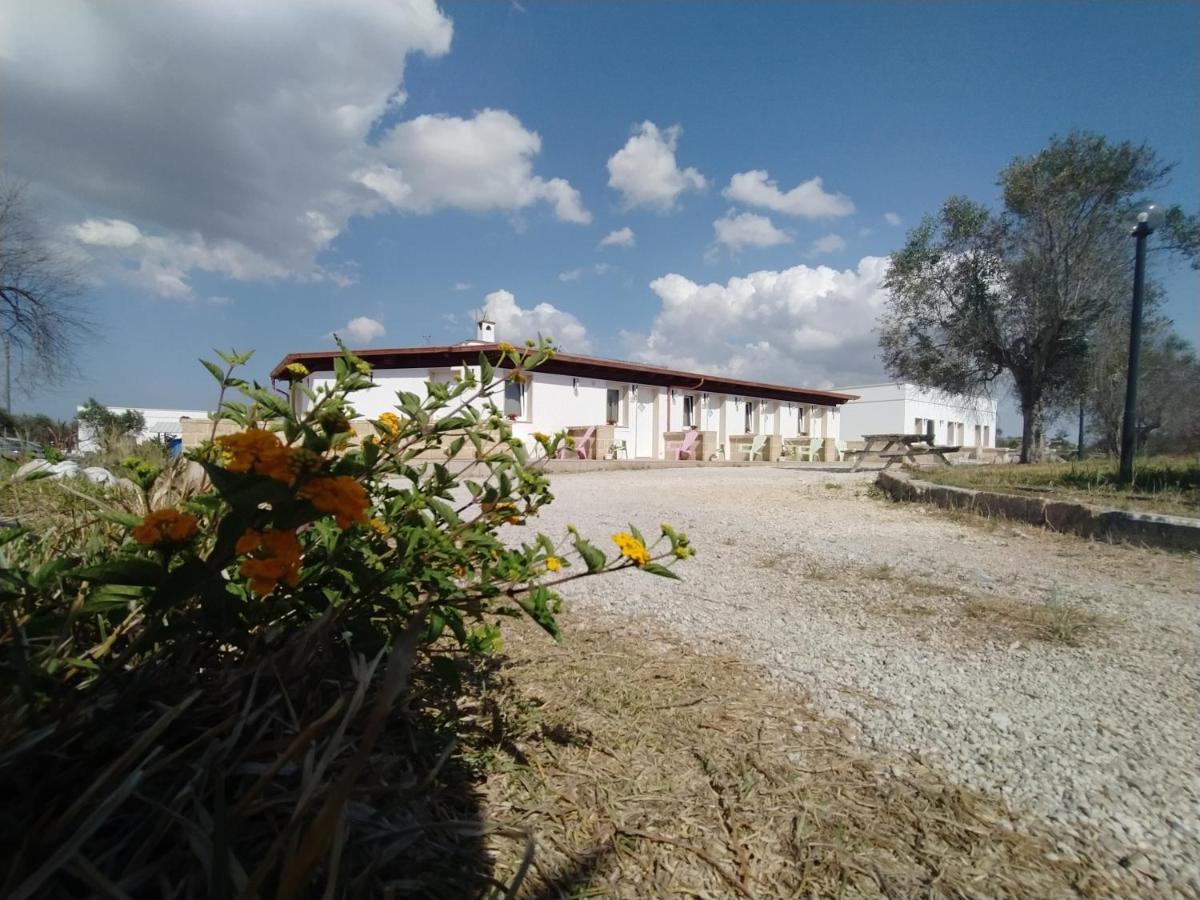 Agriturismo "Terra D'Ulivi" Порто Чезарео Екстериор снимка