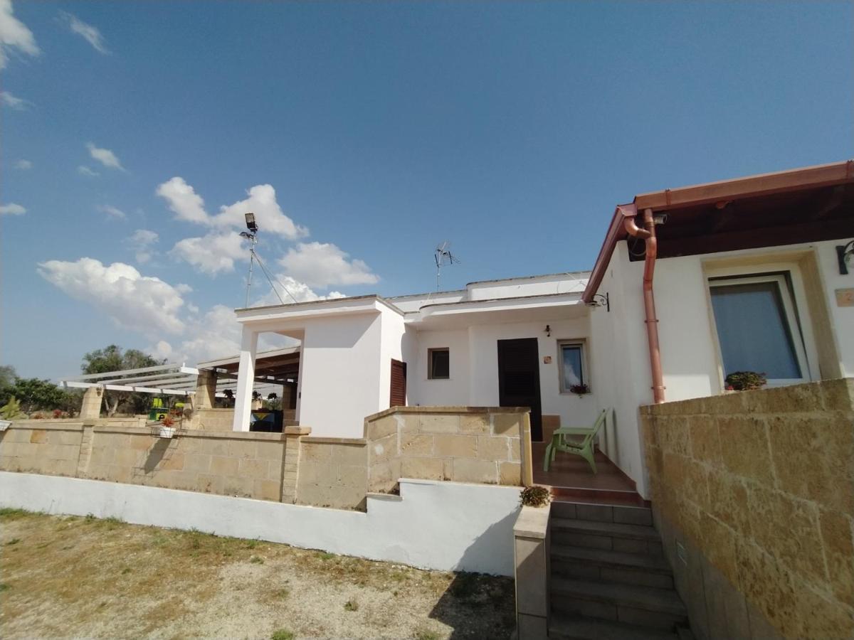 Agriturismo "Terra D'Ulivi" Порто Чезарео Екстериор снимка