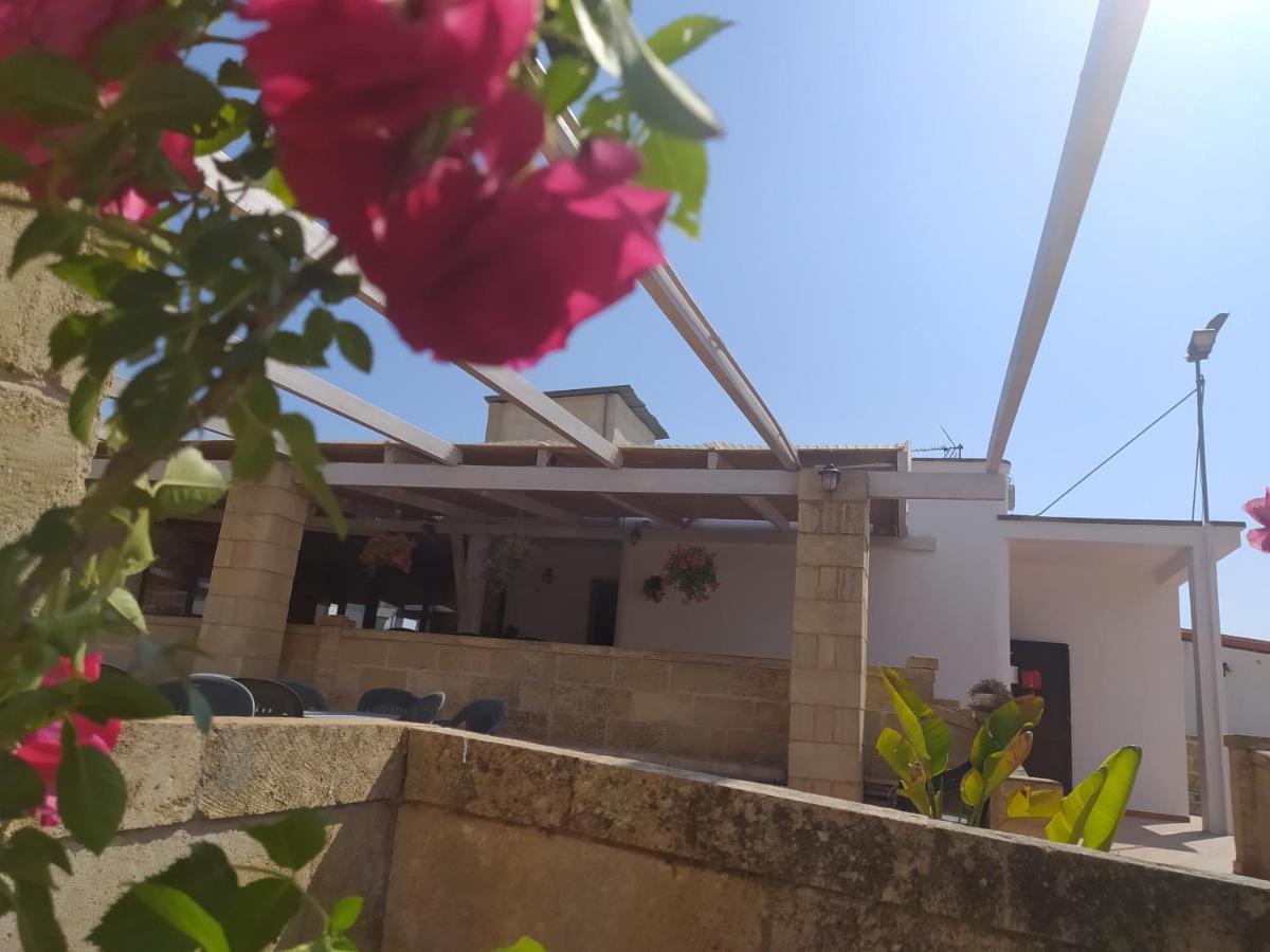 Agriturismo "Terra D'Ulivi" Порто Чезарео Екстериор снимка