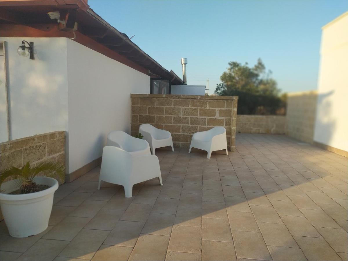 Agriturismo "Terra D'Ulivi" Порто Чезарео Екстериор снимка