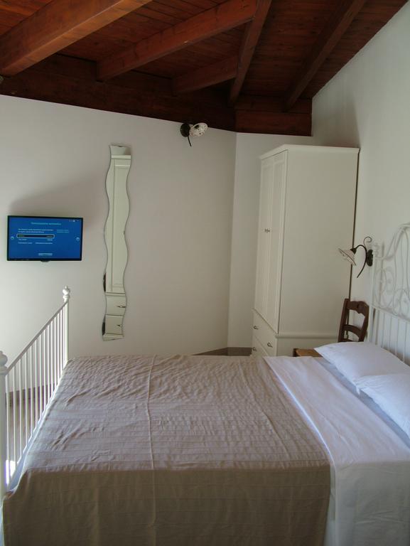Agriturismo "Terra D'Ulivi" Порто Чезарео Стая снимка