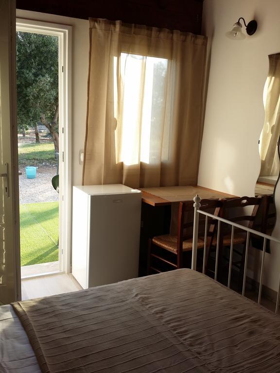 Agriturismo "Terra D'Ulivi" Порто Чезарео Екстериор снимка
