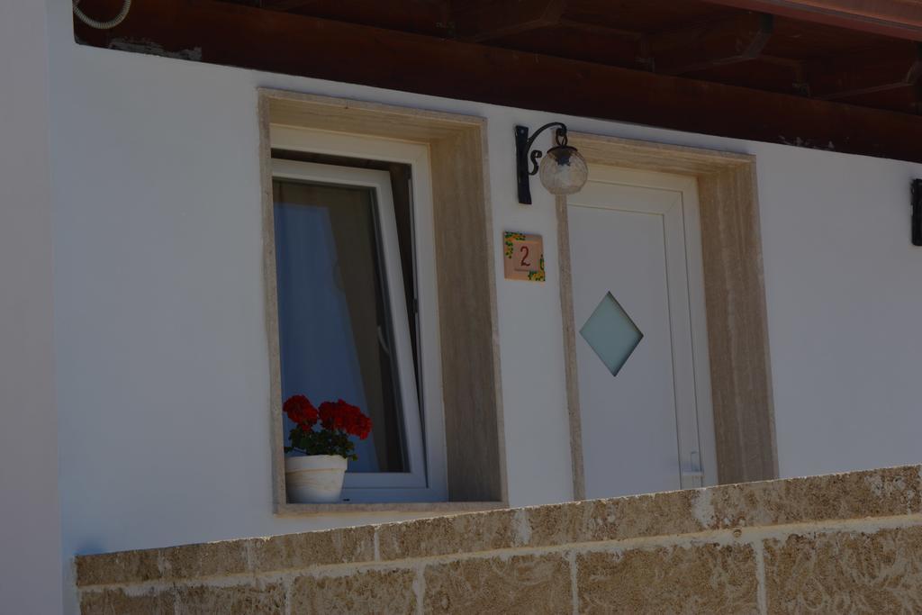 Agriturismo "Terra D'Ulivi" Порто Чезарео Екстериор снимка
