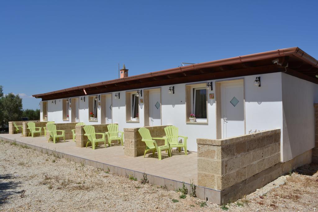 Agriturismo "Terra D'Ulivi" Порто Чезарео Екстериор снимка