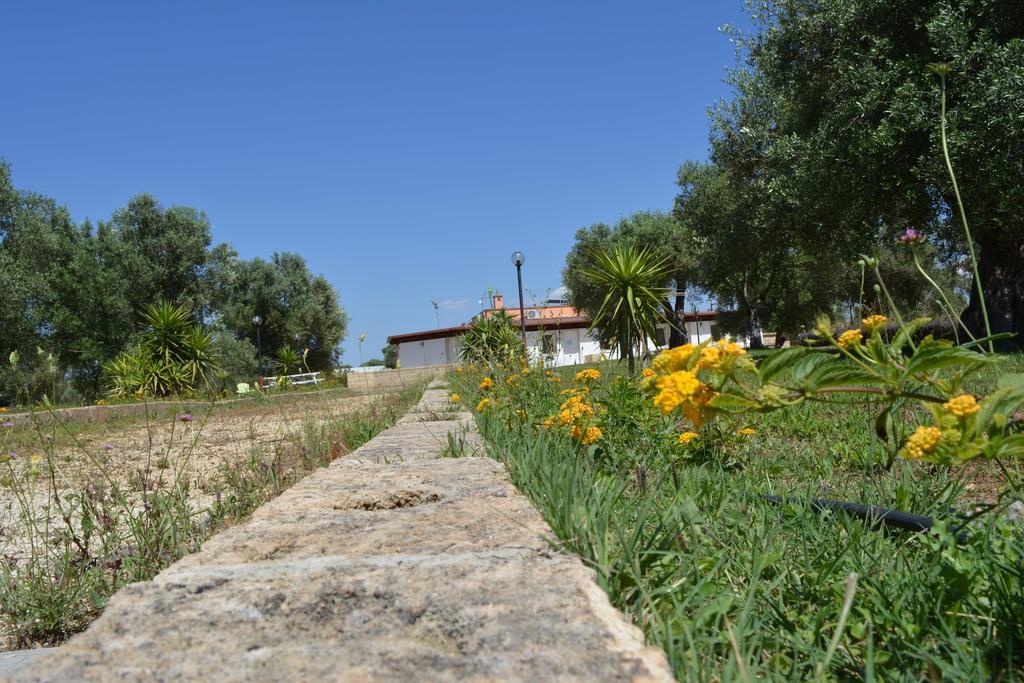 Agriturismo "Terra D'Ulivi" Порто Чезарео Екстериор снимка